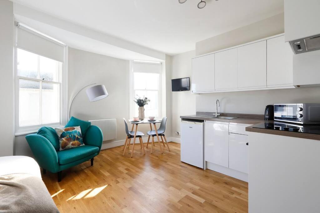 Cosy Studio Flat Moments From The Beach, Kemptown Брайтонн Экстерьер фото